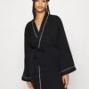 Anna Field Amanda Satin Dressing Gown - Badjas - Black -Anna Field c8514e45c9704a56b441d86f6c913dc1